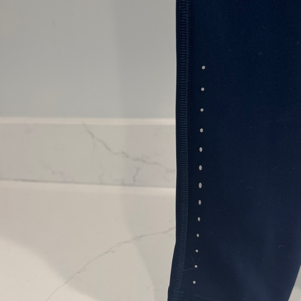 Lululemon Swift Speed Navy Legging 28 - Picture 2 of 6